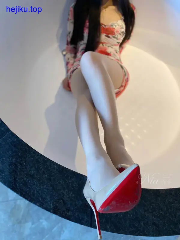 图片[7]-美脚博主《安乔乔》全套47期及视频[26G]-合集库