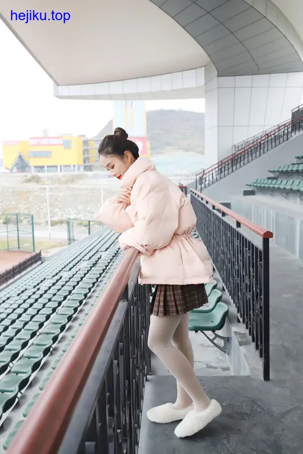 清纯学妹《大西瓜爱牙膏》全套4系合集随包视频（W系23套舞蹈生服饰），大小428G-合集库